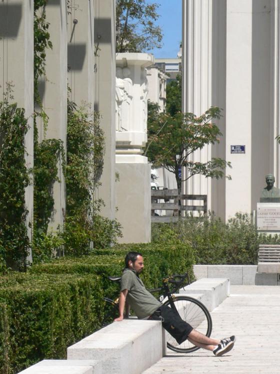 法國(guó)維勒班LazareGoujon廣場(chǎng)