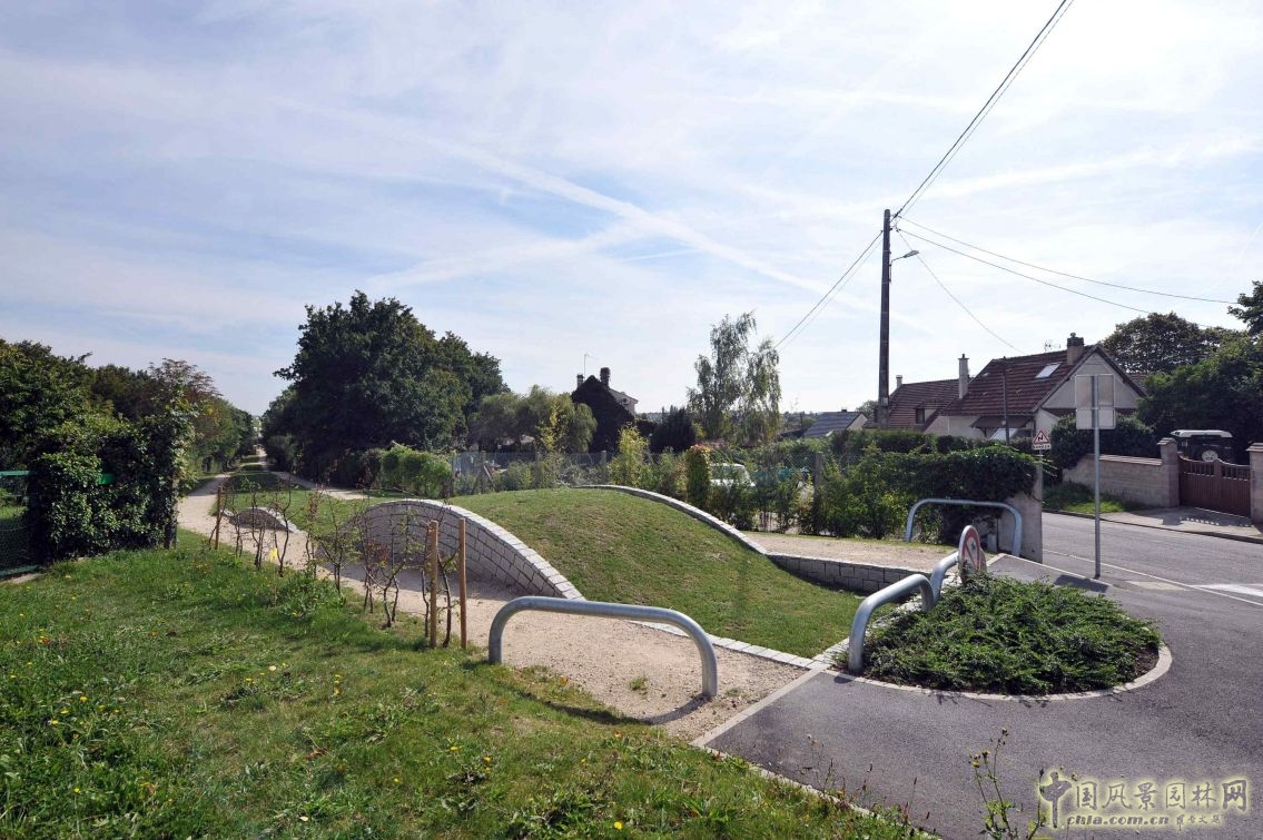 杜伊斯水渠步行道