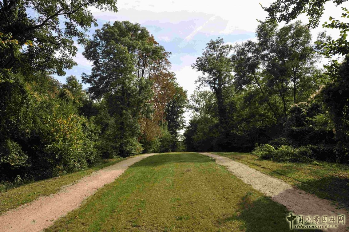 杜伊斯水渠步行道