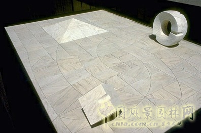 貝尼克圖書館下沉庭院