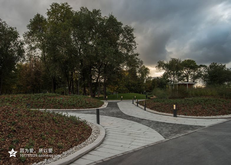 道路與街邊公園的角色轉換