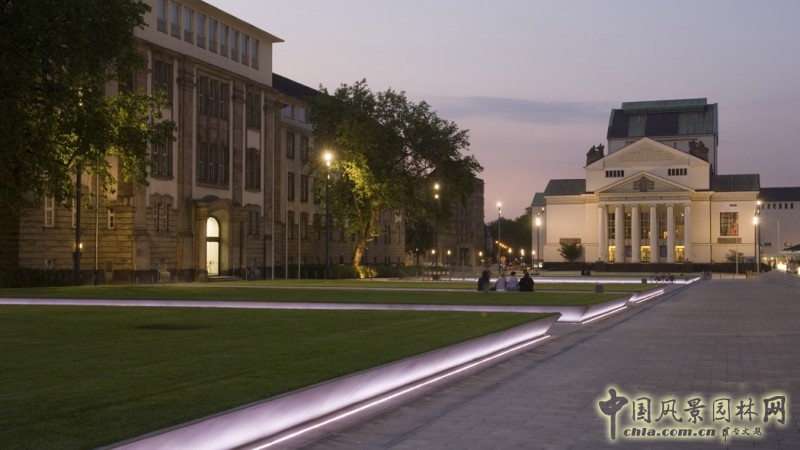 柯尼希—海因里希廣場