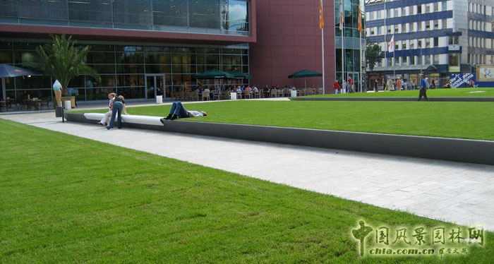 柯尼希—海因里希廣場(chǎng)