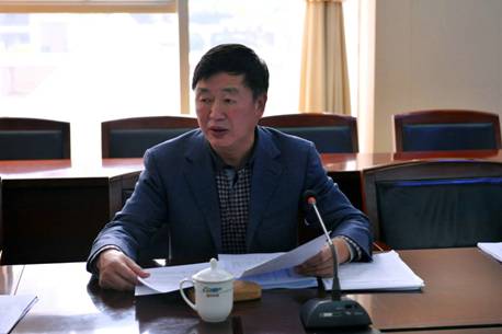 市環(huán)保局黨組成員、副局長張文主持會議并講話