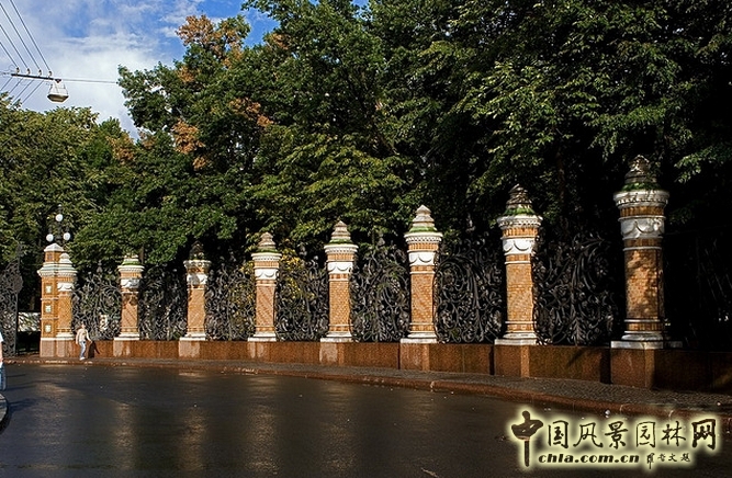 米哈伊洛夫斯基宮廷花園