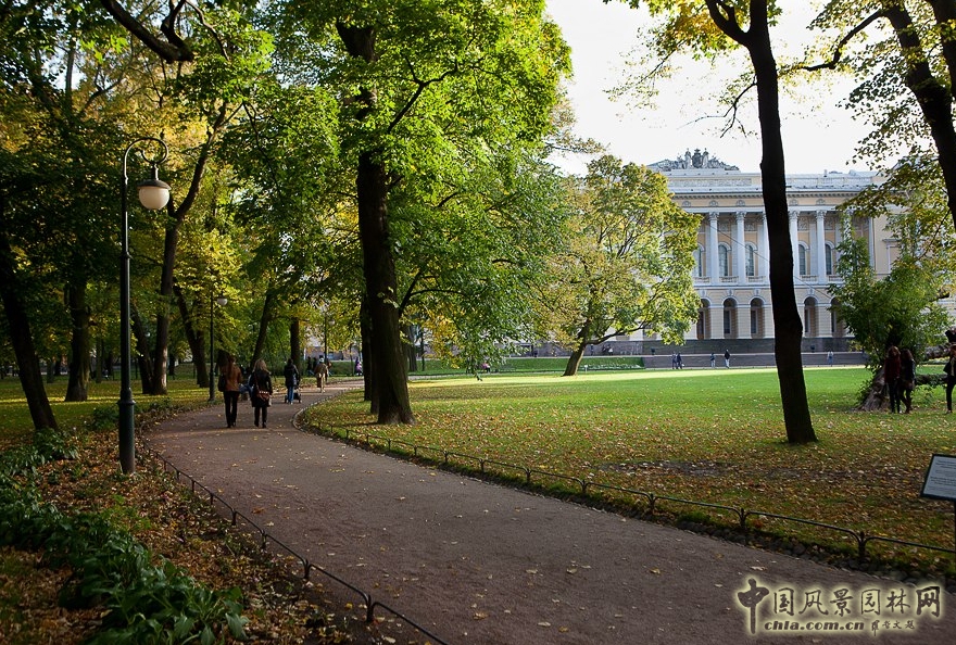 米哈伊洛夫斯基宮廷花園