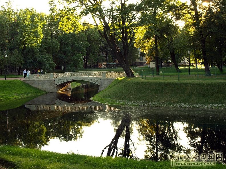 米哈伊洛夫斯基宮廷花園