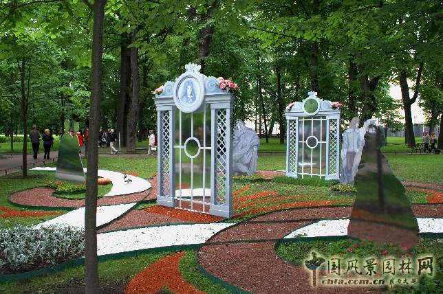 米哈伊洛夫斯基宮廷花園