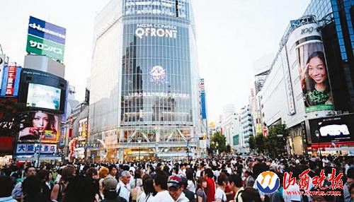 東京街頭擁擠的人群