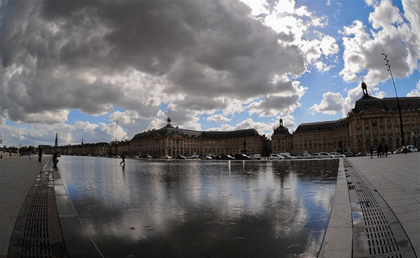 法國波爾多水鏡廣場