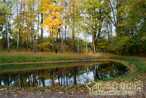 雅斯納亞?波良納