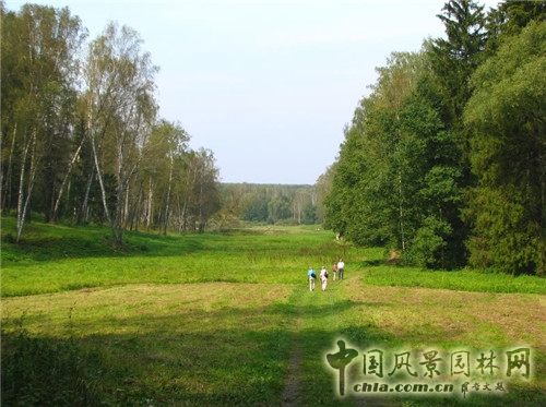 雅斯納亞?波良納