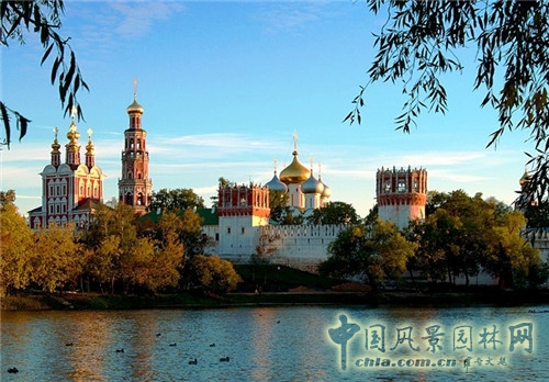 新圣母修道院及名人墓園