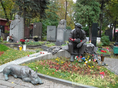 新圣母修道院及名人墓園