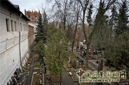 新圣母修道院及名人墓園
