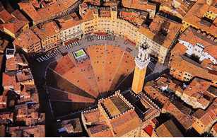 城市廣場：聚集才能有活動，進而產生面對面的交流溝通，并界定了空間特征