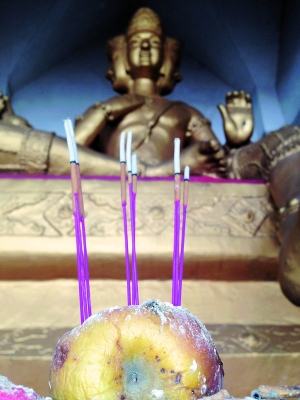 風(fēng)水景觀 燒香拜佛 小區(qū)景觀