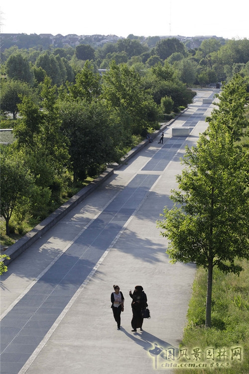 法國南泰爾市Chemin公園