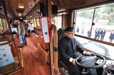 鐺鐺車(chē) 老北京風(fēng)情 觀光一線公交車(chē) 有軌電車(chē)