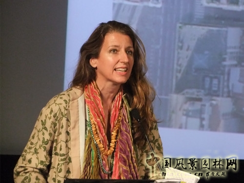 上海世博會西班牙館的建筑師貝娜蒂塔·塔格里