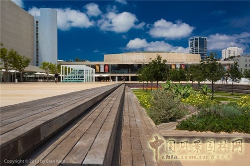 哈比瑪劇院廣場