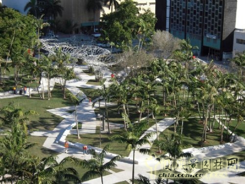 美國(guó)邁阿密海灘音樂(lè)（林肯公園）設(shè)計(jì)者West8