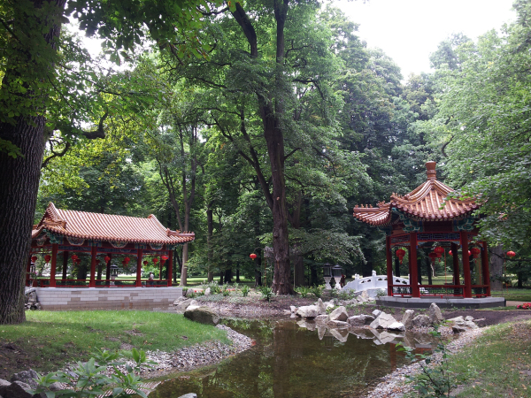 中國園靚飾波蘭皇家瓦津基公園