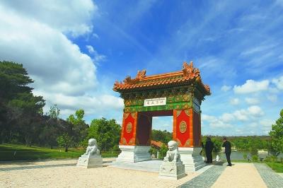 這是位于澳大利亞堪培拉的“北京花園”園門(mén)