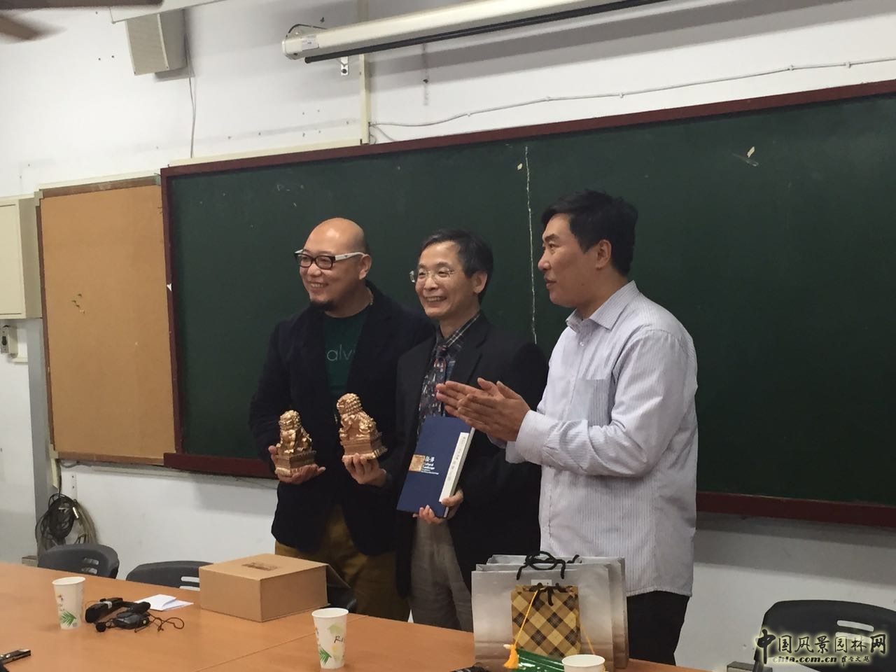 臺灣園林專業考察團參觀訪問東海大學