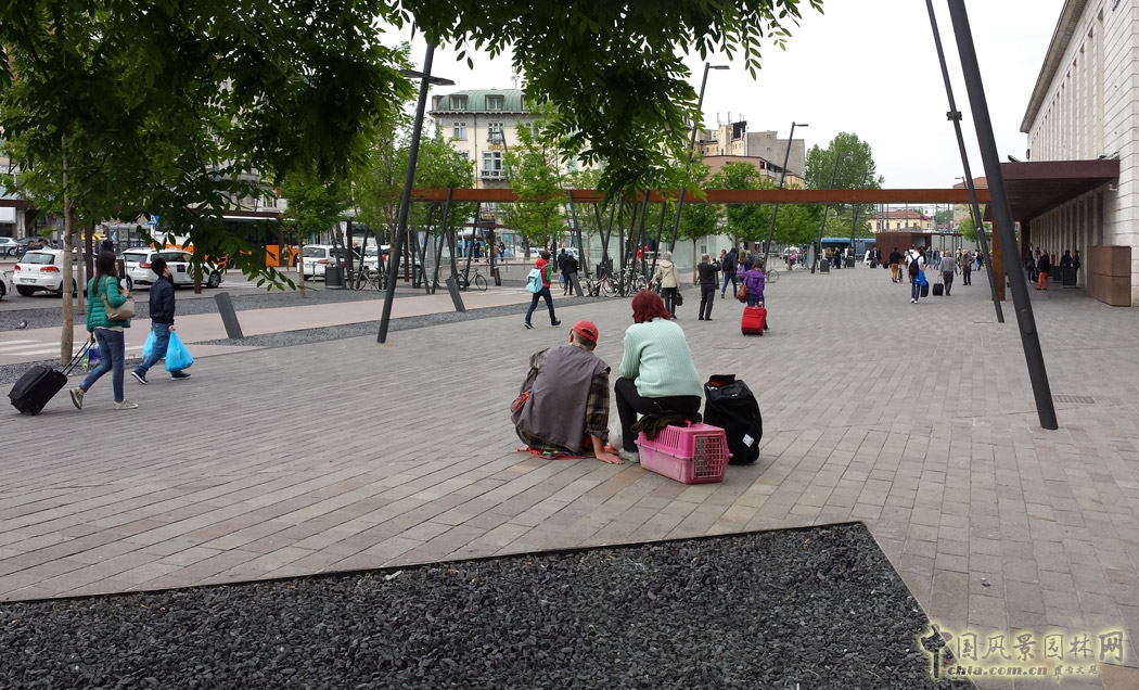 意大利帕多瓦火車站前廣場景觀設計