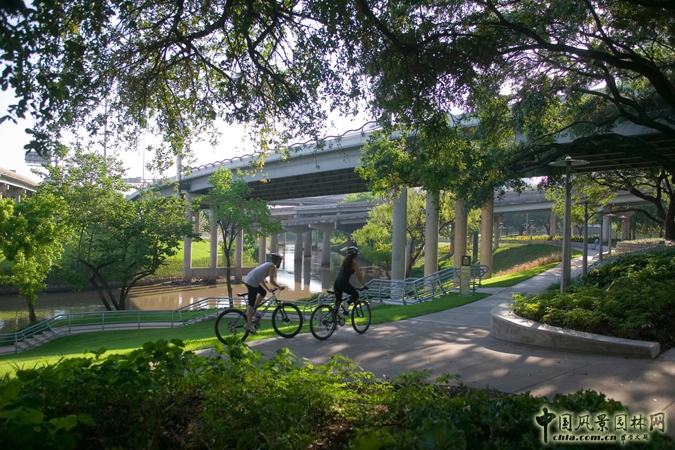 SWA作品:美國休斯敦市布法羅河濱漫步公園景觀設計