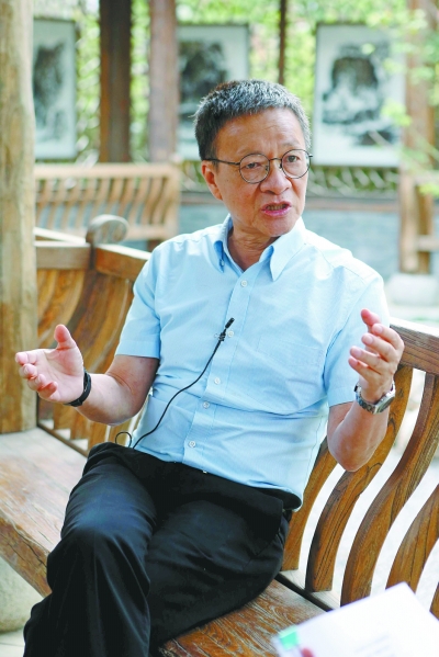 王受之講解缺園設計。