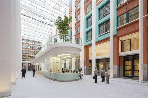 淡雅與明媚并置 ：荷蘭政府大樓改造設計