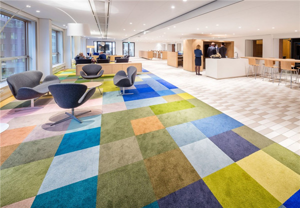 淡雅與明媚并置 ：荷蘭政府大樓改造設計