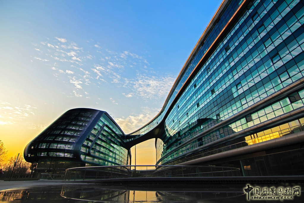 天妒英才　建筑界大師扎哈·哈迪德離世