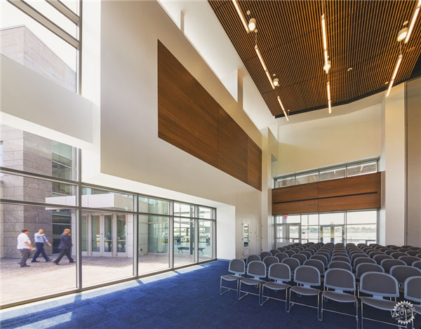 紐約州立大學海事學術中心