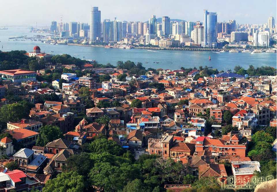 唐凱：提高城市發展的宜居性