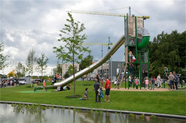 荷蘭：拉德休斯廣場景觀改造