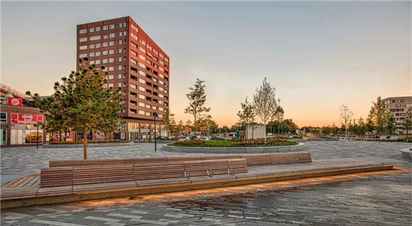 荷蘭：拉德休斯廣場景觀改造