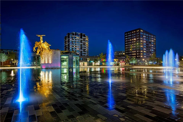 荷蘭：拉德休斯廣場(chǎng)景觀改造