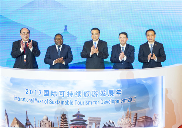 李克強出席首屆世界旅游發(fā)展大會開幕式