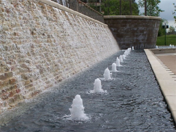 sasaki:美國(guó)德州濱水廣場(chǎng)