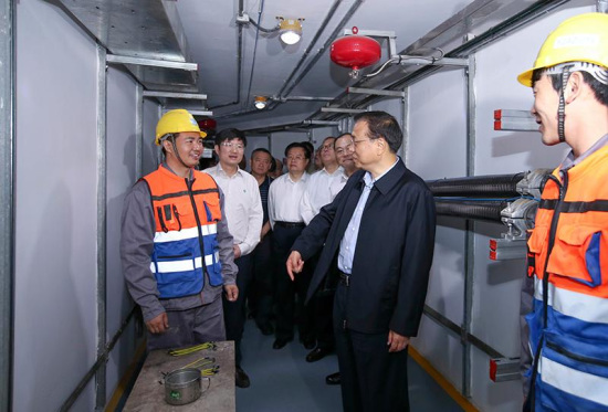 李克強(qiáng):發(fā)展地下管廊避免城市"開膛破肚"