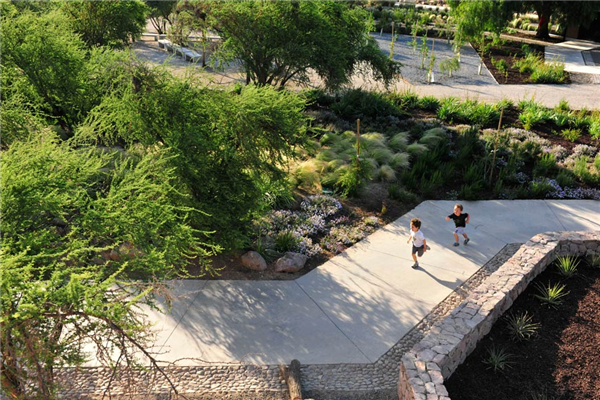 智利：QUILAPILUN公園景觀設計