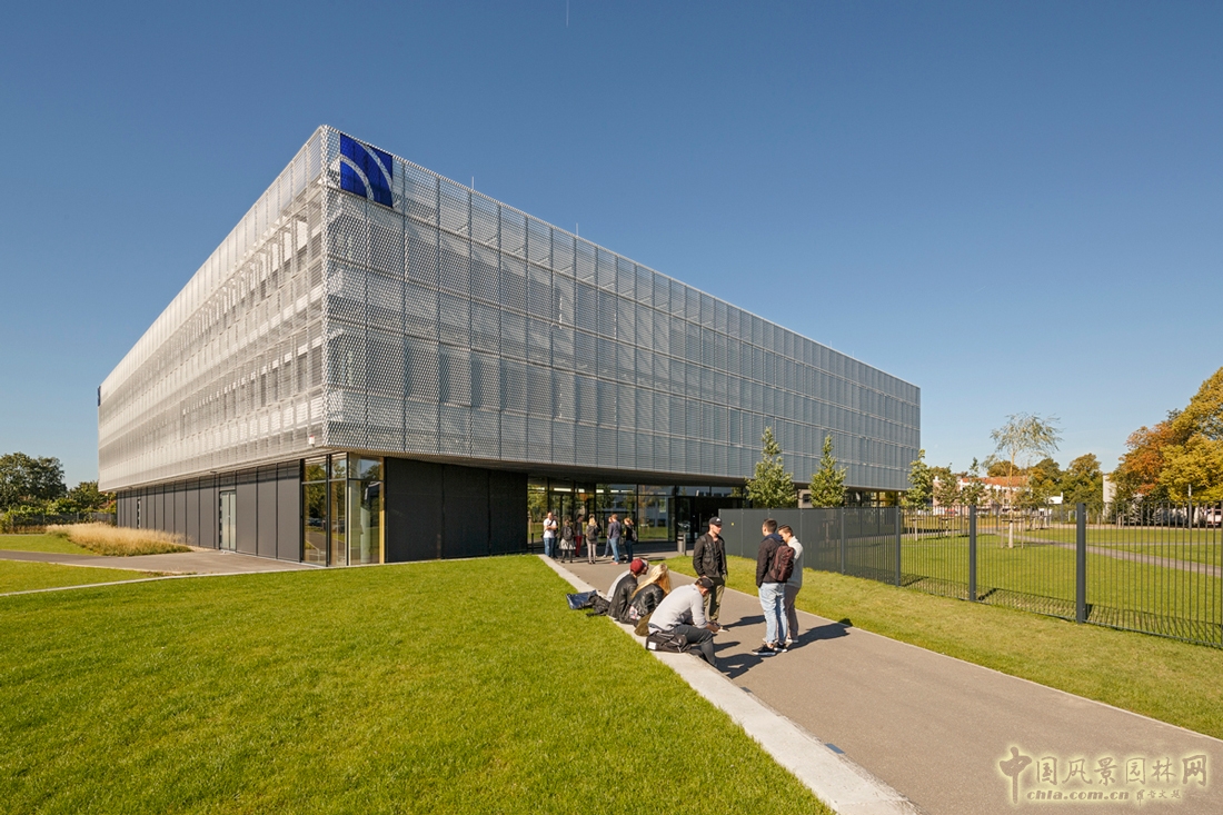 德國克雷菲爾德市校園擴建改造設計（組圖）