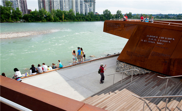 加拿大Poppy Plaza紀念廣場景觀設計