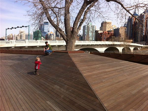 加拿大Poppy Plaza紀念廣場景觀設計