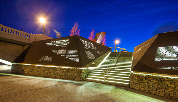 加拿大Poppy Plaza紀念廣場景觀設計