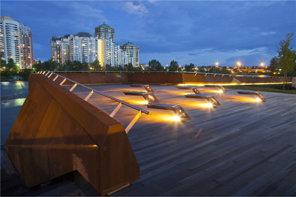 加拿大Poppy Plaza紀念廣場景觀設計