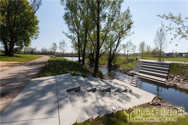 堤壩上的多瑙河公園(組圖)